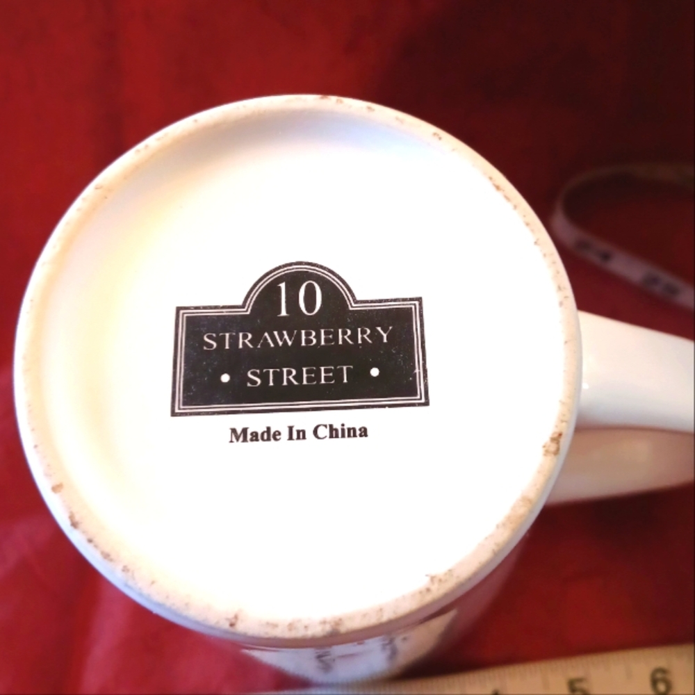 10 Strawberry Street "Super Mom" 26 Oz Mug - Picture 3 of 8